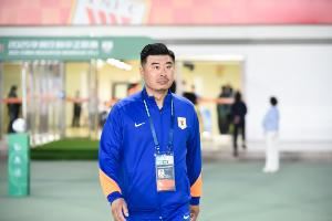 韩鹏:换下克雷桑因他腰部有些伤,李小恒、彭逸翔登场后效果不错