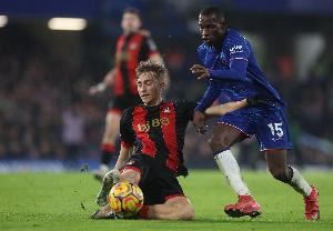 记者:尽管有媒体报道,但尼古拉斯-杰克逊从未接近加盟曼联