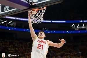 内线基本盘!胡金秋10中6拿下13分11板1断1帽