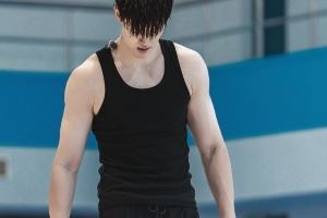 留在NBA别回来了!曾凡博更新INS努力训练中!变得相当壮实啊!