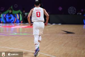 体坛周报:国产贝弗利上线!高诗岩打破质疑 谁说他是关系户?