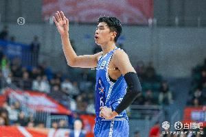 媒体人:邹阳和福建的合同为两年 多队有意他但福建留人态度坚决