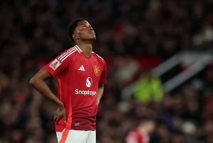 菲尔-琼斯:奥比-马丁很有天赋,必须时刻做好准备&他会得到机会