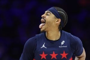 难以释怀!美媒晒追梦打野球各种打铁和三不沾 普尔点赞