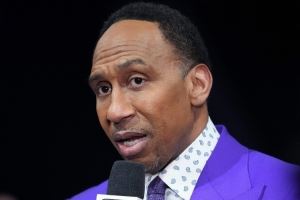 A-史密斯:如果詹姆斯关键时刻拉了 我会怀疑他赛前是不是喝了酒