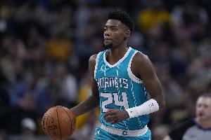 手感太差!米勒11中3低效拿到14分1板3助1断