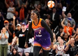 空砍30分!卡利亚-库珀22投12中砍下30分6板 最后时刻犯满离场