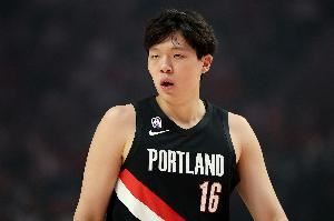开拓者前线记者小傅:篮球不会说谎 期待小杨证明自己的那天
