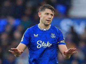 塔科夫斯基:很失望今天定位球丢掉两球,我们必须做出改进