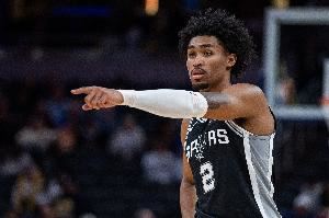 19岁239天!哈珀单场至少20分5板5助且0失误 NBA历史最年轻后卫