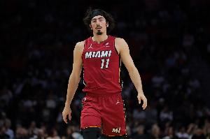 正负值+43!斯波:哈克斯打得很有侵略性 说他表现出色都算保守了