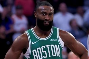 记者:凯尔特人新赛季的三大目标 拼篮板、造失误、全力提速