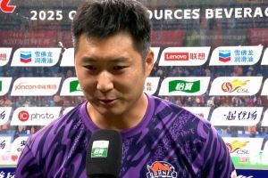  韩镕泽赛后：赢球靠全队奋不顾身地去拼，感谢球迷一年来的支持