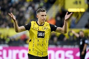  图片报：多特仍在与施洛特贝克、阿德耶米谈续约，不想加解约条款