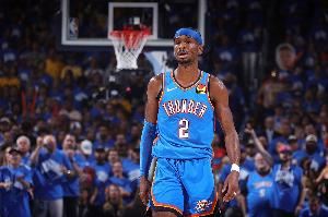  先发制人！雷霆首节24投16中领先鹈鹕17分 三分13中7