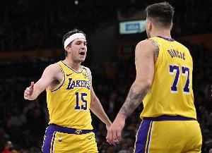  雷迪克：东契奇&里夫斯关系非常好 俩人都爱喷垃圾话&性格相似