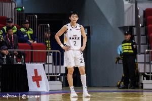  全运会半决赛-杨舒予18分 广东全运女篮半场61比23领先辽宁38分