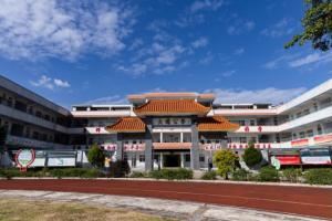  岁月明星校园公益活动走进粤东，彭伟国兄弟深山“带娃记”